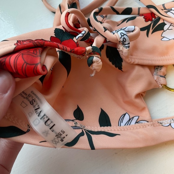 bikini - Picture 3 of 3